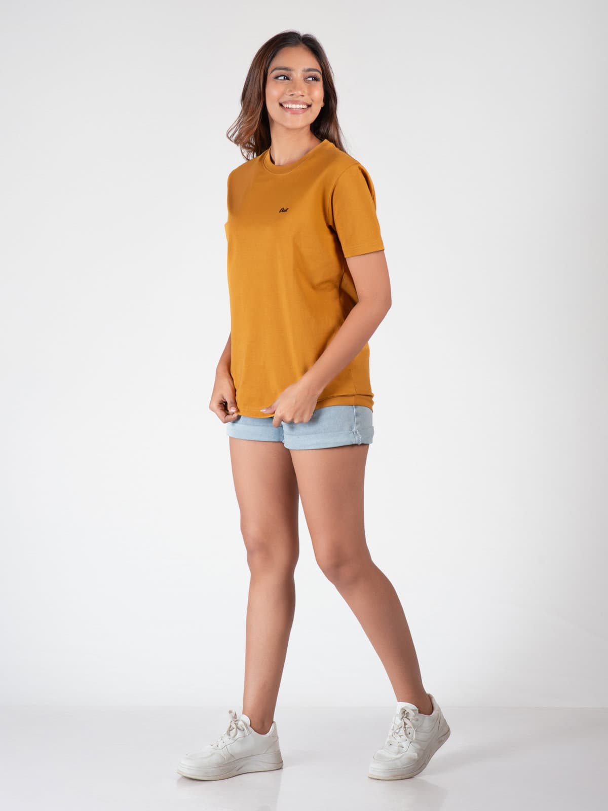 https://cdn.greencloudpos.com/disel.lk/product/BASICT-SHIRT-GOLDS-0-1781152757280-LLB_0558.jpg